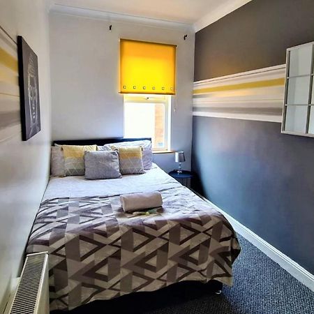Lovely Spacious 5 Bedroom Home Near Chester City Centre מראה חיצוני תמונה