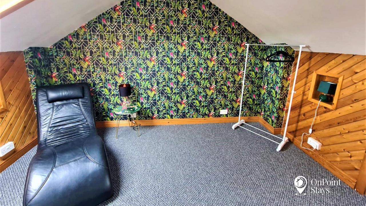 Lovely Spacious 5 Bedroom Home Near Chester City Centre מראה חיצוני תמונה