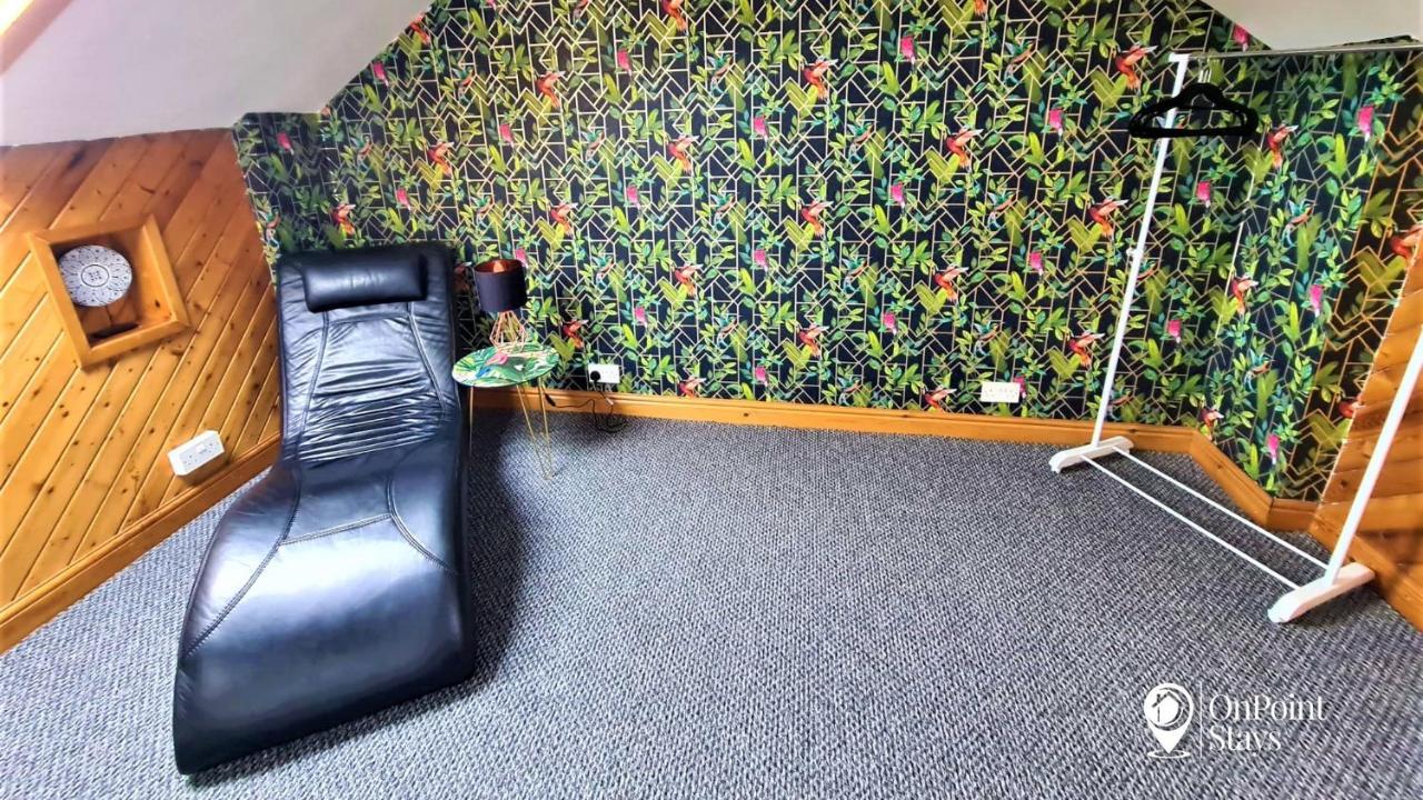 Lovely Spacious 5 Bedroom Home Near Chester City Centre מראה חיצוני תמונה
